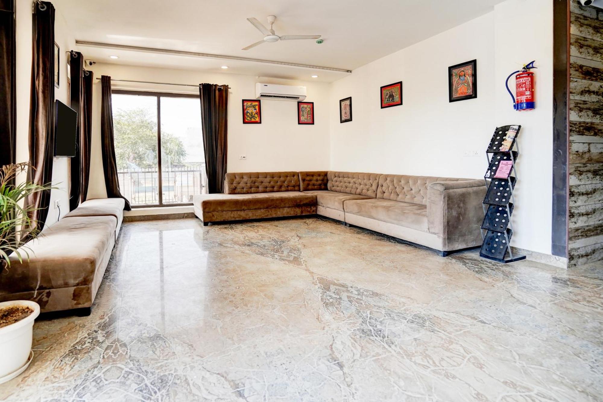 Super Townhouse Taj Nagri Basai Formerly Royal Empire Tajganj Bagian luar foto